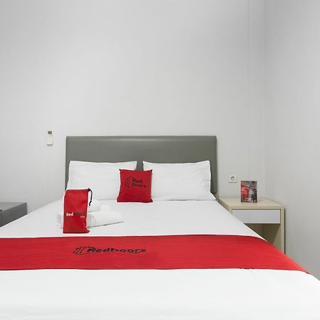 Reddoorz Plus Near Cilandak Town Square 2 Jakarta Eksteriør billede
