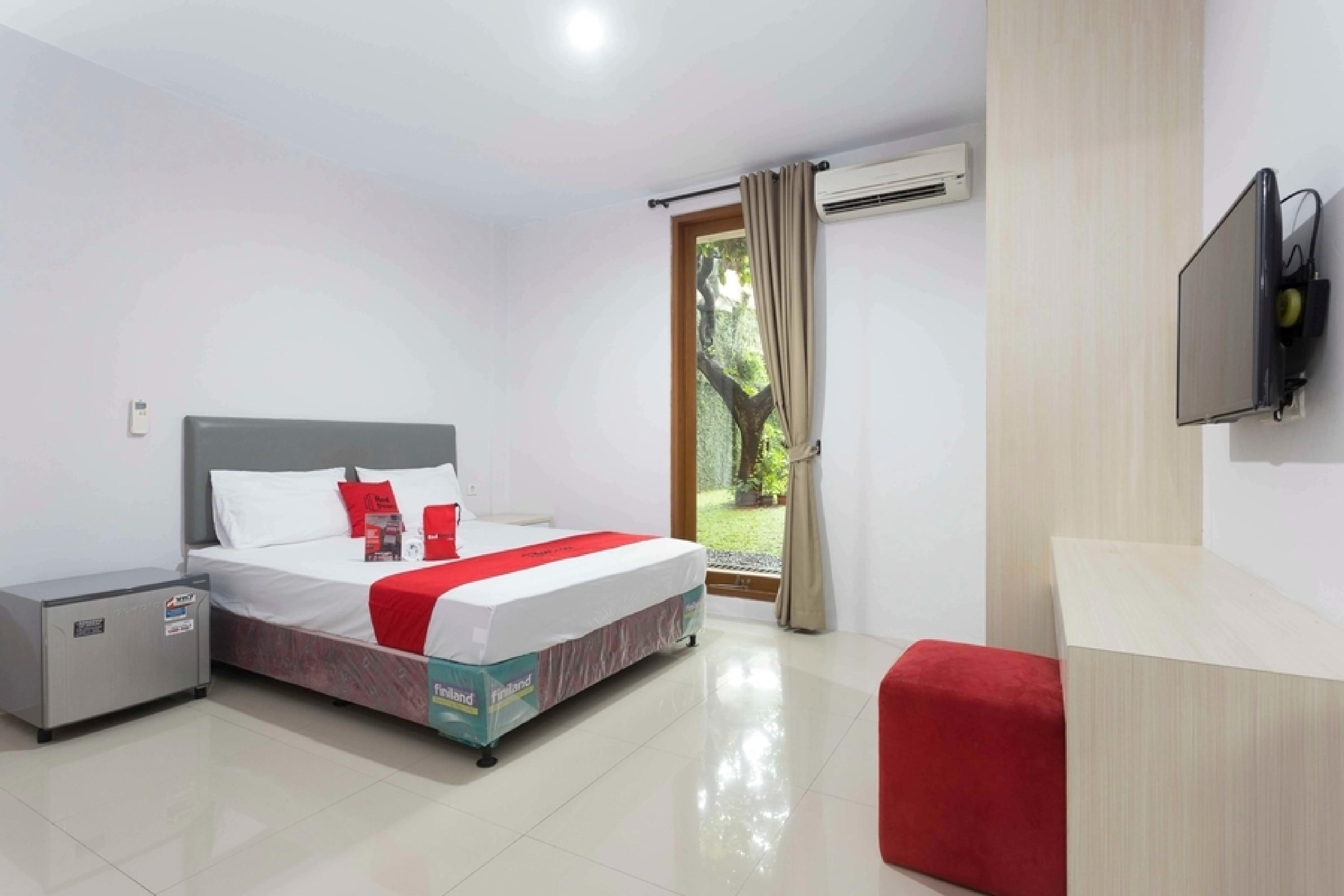 Reddoorz Plus Near Cilandak Town Square 2 Jakarta Eksteriør billede