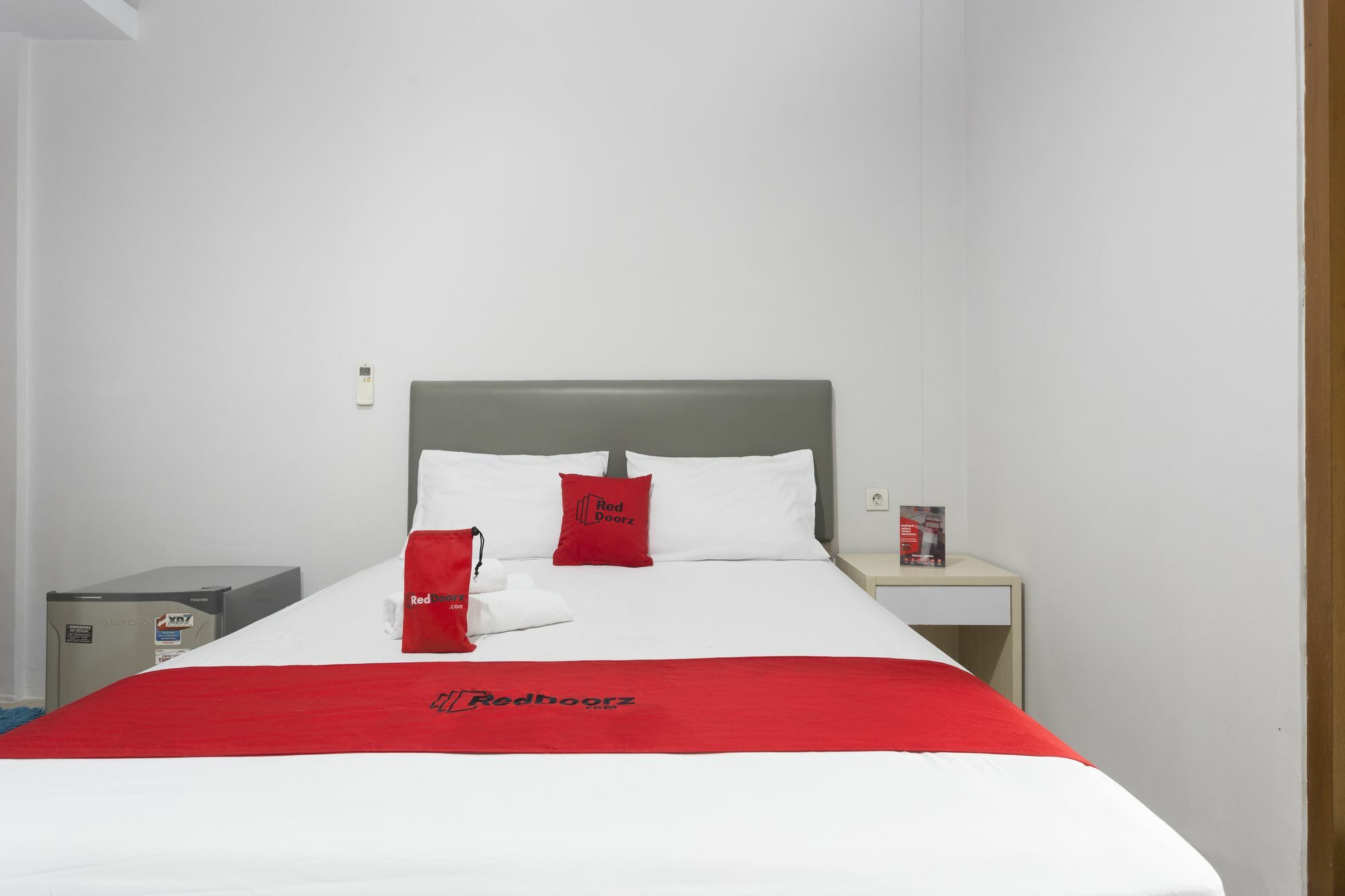 Reddoorz Plus Near Cilandak Town Square 2 Jakarta Eksteriør billede
