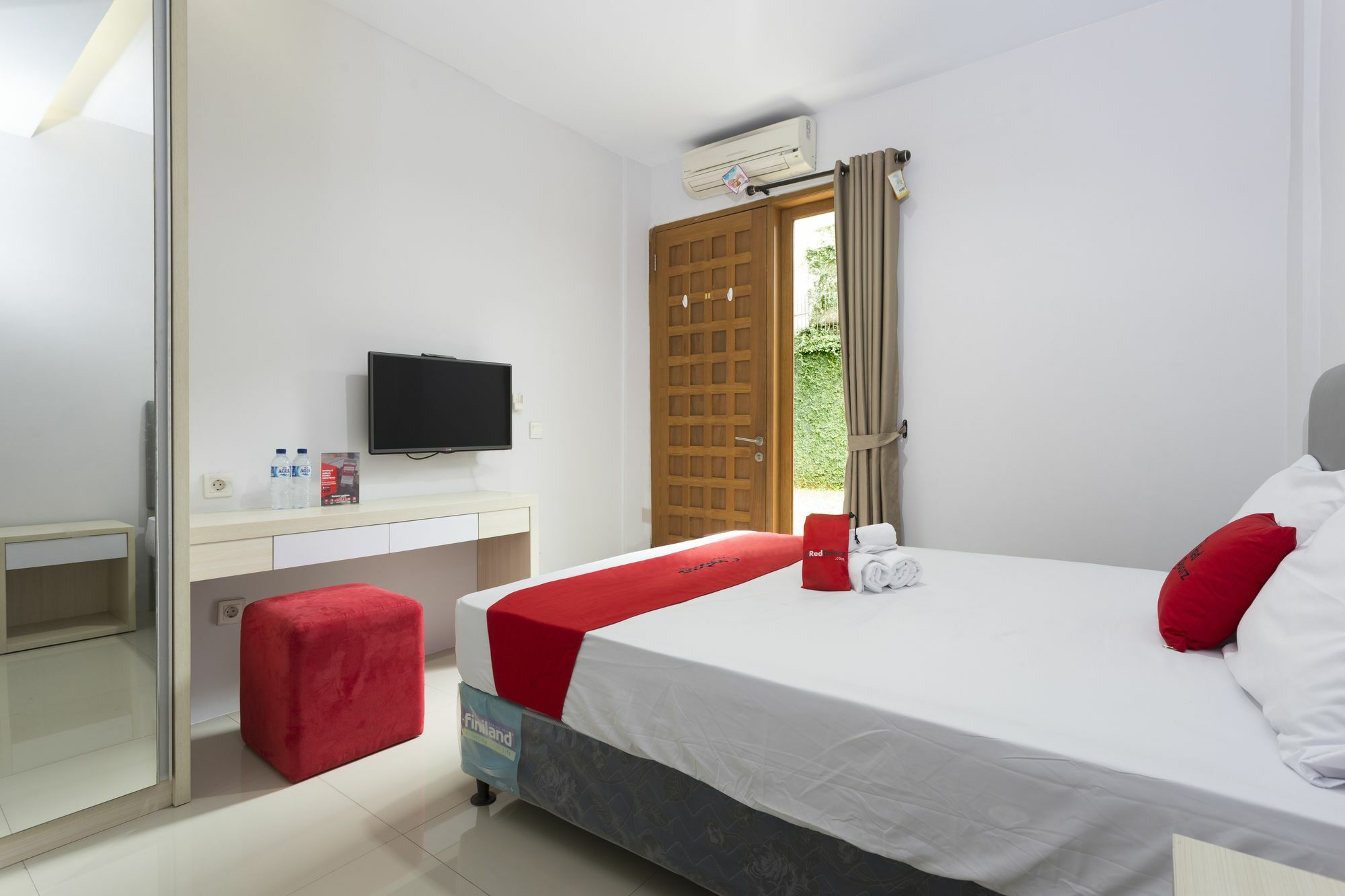 Reddoorz Plus Near Cilandak Town Square 2 Jakarta Eksteriør billede